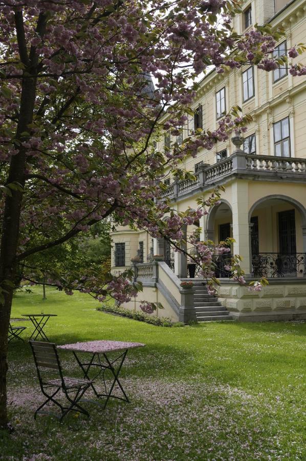 Schloss Puchberg Wels Bagian luar foto